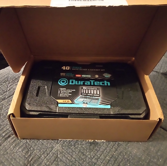 Duratech 40pc Socket/Ratchet mechanic set - Picture 4 of 6